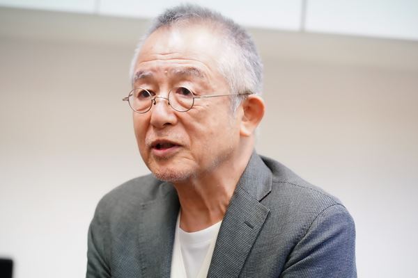 舞台『スカパン』より串田和美×小日向文世の対談動画＆ロングインタビュー公開