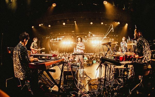 【ライブレポート】夏だ、ファンクだ、パーティーだ　BRADIOのアルバムリリースツアー、ファイナルを飾る東京の熱い夜