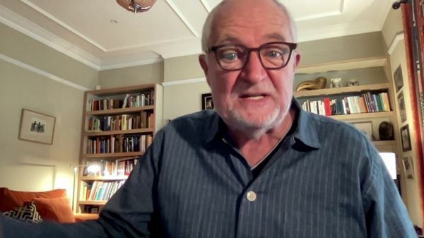 デヴィッド・テナントの息子も登場　コメディドラマ『ステージド3』新たな場面写真公開