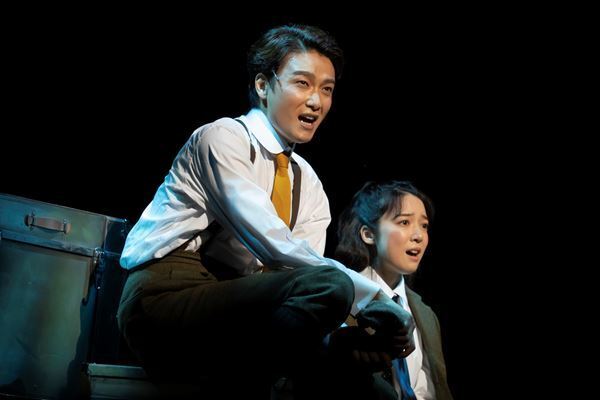 井上芳雄×新ジルーシャ・上白石萌音、10年目の『ダディ・ロング・レッグズ』装い新たに開幕