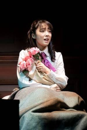 井上芳雄×新ジルーシャ・上白石萌音、10年目の『ダディ・ロング・レッグズ』装い新たに開幕