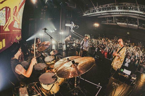 Kroi、マルチプレイヤー集団Ovallと初の対バン　ジャンルレスな音楽が響き渡る一夜【宮城公演ライブレポート】