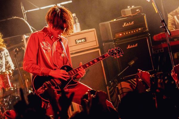 GLIM SPANKY、アルバム『The Goldmine』リリースパーティーのオフィシャルレポート到着