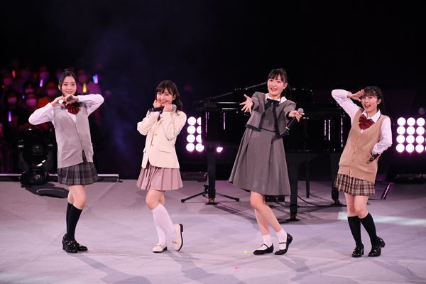 BEYOOOOONDS、多幸感に包まれた初の武道館ワンマンライブ「ずっと目を離さないで応援して」