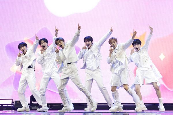 【レポート】『ASEA 2024』Stray Kids、TXTらアジアを代表するトップアーティストが華麗なパフォーマンスを披露