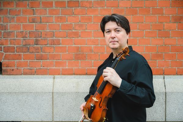 50歳の節目を迎えるヤンネ舘野が特別なプログラムでリサイタルを開催