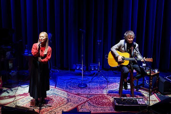 【オフィシャルレポ】INORAN、25周年記念アルバムを披露するアコースティック・ツアー開幕「ここは自分の“オアシス”」