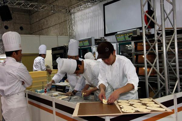 製パン製菓業界の総合専門展「モバックショウ」（第26回国際製パン製菓関連産業展）