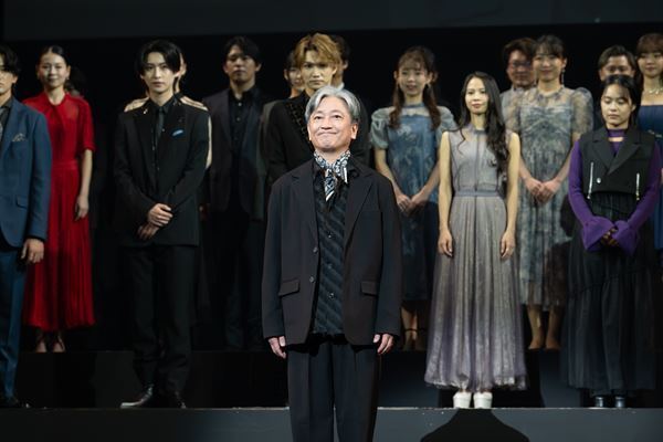 『民衆の歌』ほか豪華な歌唱に期待高まる　現・帝劇最後の『レ・ミゼラブル』製作発表会見に総勢84名キャストが勢揃い