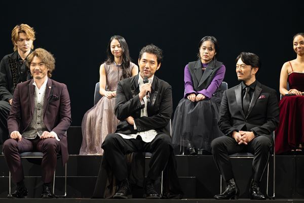 『民衆の歌』ほか豪華な歌唱に期待高まる　現・帝劇最後の『レ・ミゼラブル』製作発表会見に総勢84名キャストが勢揃い