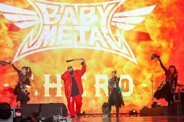 BABYMETALがサマソニバンコク公演BODYSLAMのステージにゲスト出演　F.HEROも登場し3アーティストの共演が実現