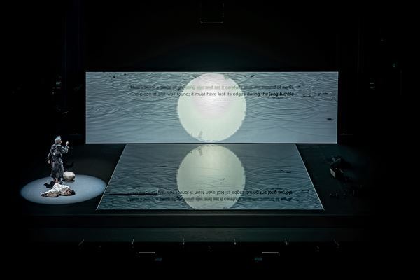 坂本龍一が生前最後に手がけた舞台『TIME』日本初演が一周忌に開幕　高谷史郎「人生も舞台も一期一会」