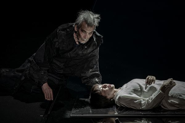 坂本龍一が生前最後に手がけた舞台『TIME』日本初演が一周忌に開幕　高谷史郎「人生も舞台も一期一会」