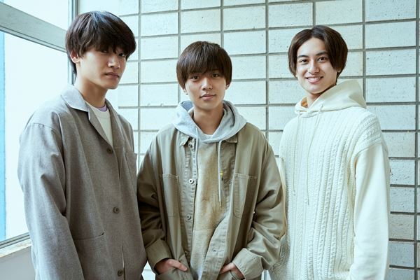 Aぇ! group 小島健、『真夜中乙女戦争』出演決定　永瀬廉、佐野晶哉との3ショットも公開