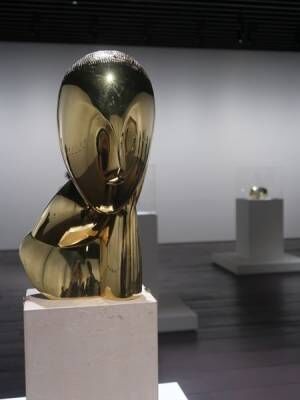 『ブランクーシ　本質を象る』アーティゾン美術館で開幕　パリのアトリエをイメージした展示空間も