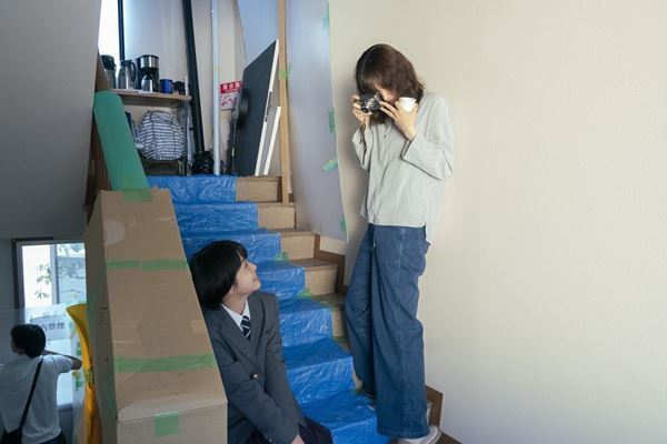 新垣結衣と原作キャラの共通点とは？　映画『違国日記』新たな場面写真＆メイキング写真公開