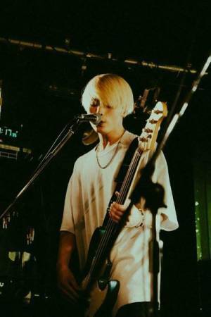 まなつ×CULTURES!!!×極東飯店の3バンドがリベンジライブ　『Grasshopper』オフィシャルレポート