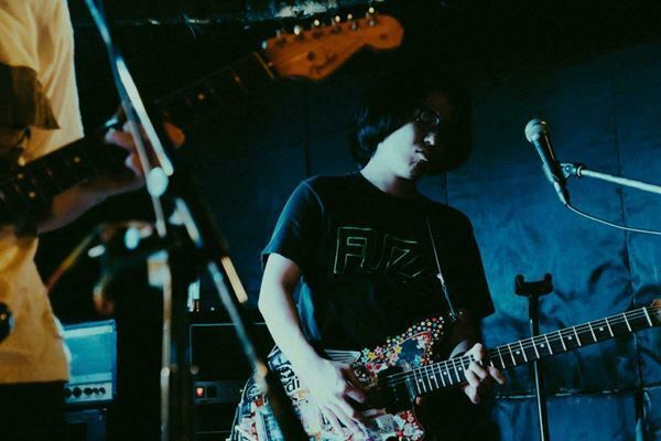 まなつ×CULTURES!!!×極東飯店の3バンドがリベンジライブ　『Grasshopper』オフィシャルレポート