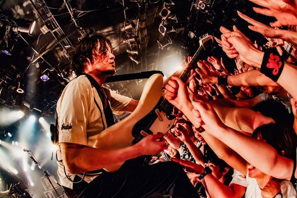【ライブレポート】“やりたいことやろうぜ”ツアー・ファイナルで山中さわお（the pillows）が35年間、走り続ける理由がわかった