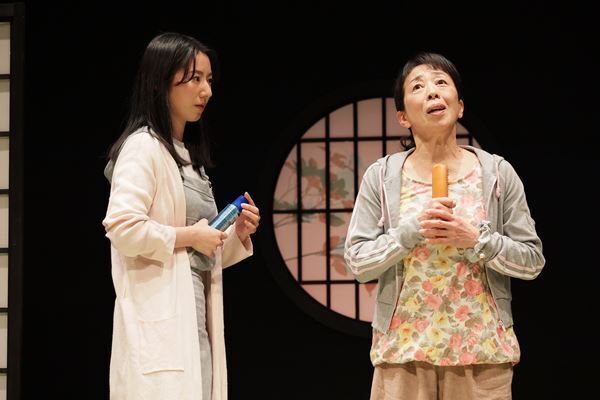 iaku『あたしら葉桜』本日開幕　舞台写真＆コメント到着