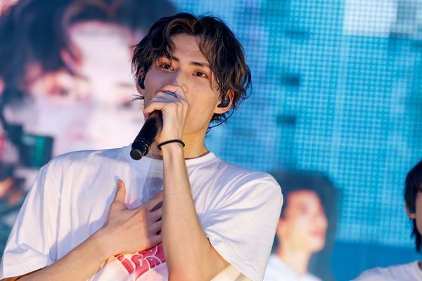 BUDDiiS初の日比谷野外音楽堂ライブレポート「みなさんが僕達の光です」