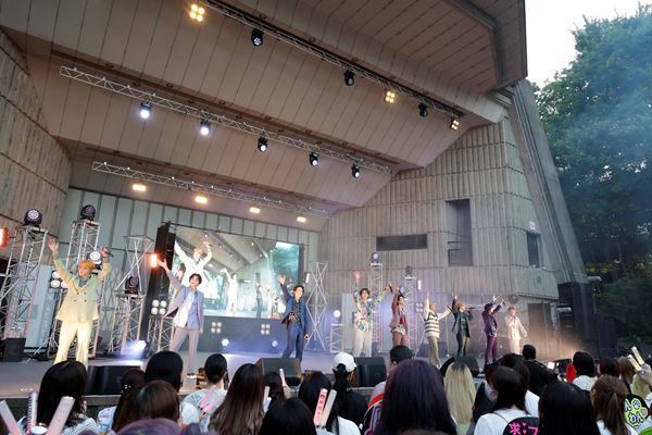 BUDDiiS初の日比谷野外音楽堂ライブレポート「みなさんが僕達の光です」