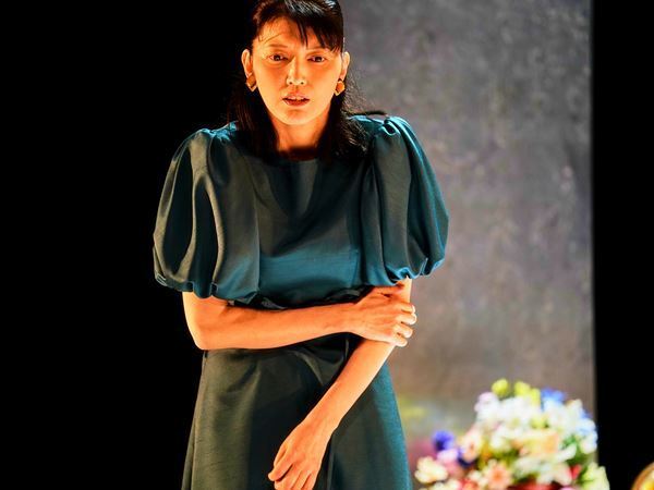 ノゾエ征爾の潤色・演出による『ロボット』開幕コメント＆舞台写真到着、トレーラー公開も