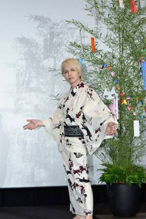 HYDE、ライヴ映像作品の先行上映会に登壇「チームみんなの努力とお客さまひとりひとりの努力が結集したコンサートです」