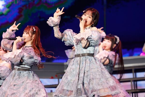 ≠MEが結成5周年記念コンサート開催　メンバーの出身地を巡る全国ツアーをサプライズ発表【レポート】