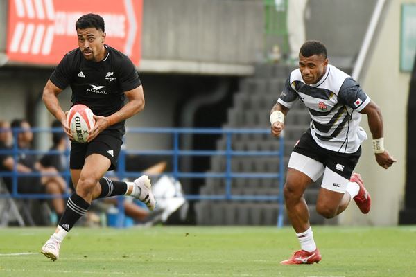 オールブラックスのFWと司令塔がリーグワンへ！ モウンガ「RWCで東芝に繋がる多くの学びを得た」