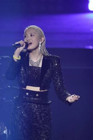 つばきファクトリー、リーダー山岸理子＆岸本ゆめのが卒業「これまでの活動は一生の宝物」【レポート】