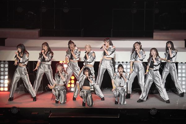 つばきファクトリー、リーダー山岸理子＆岸本ゆめのが卒業「これまでの活動は一生の宝物」【レポート】