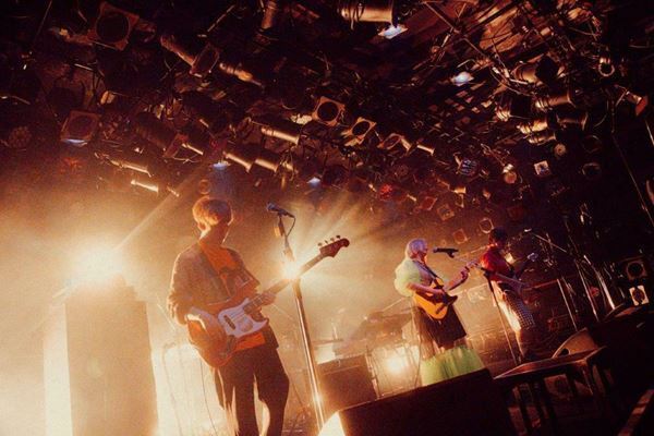 フレンズ、アルバム『ユートピアン』リリースツアー開幕「最高の思い出にしましょう！」【ライブレポート】