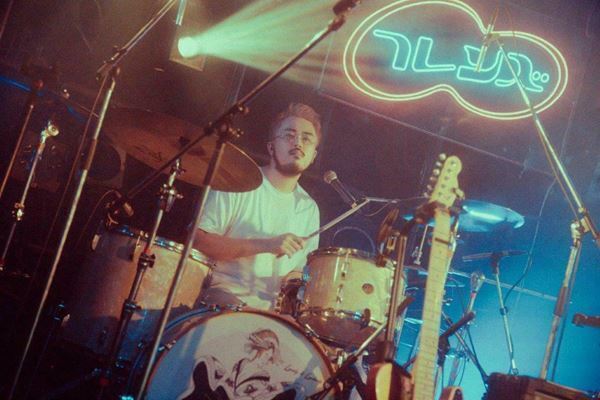 フレンズ、アルバム『ユートピアン』リリースツアー開幕「最高の思い出にしましょう！」【ライブレポート】