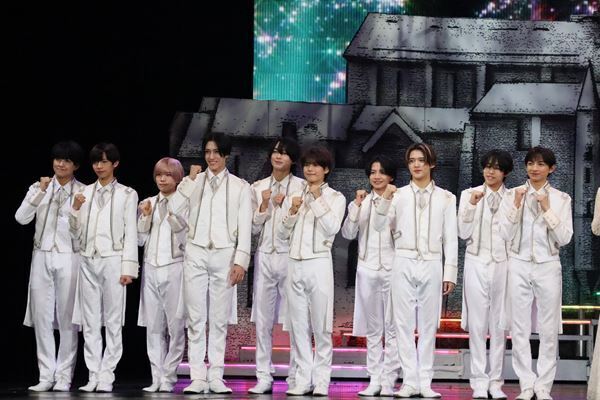 渡辺翔太（Snow Man）&森本慎太郎（SixTONES）現・帝国劇場最後の『DREAM BOYS』開幕　意気込みを語る