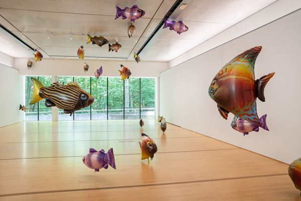 『フィリップ・パレーノ：この場所、あの空』開催中　箱根・ポーラ美術館の建築や立地をいかしたサイトスペシフィックな展覧会