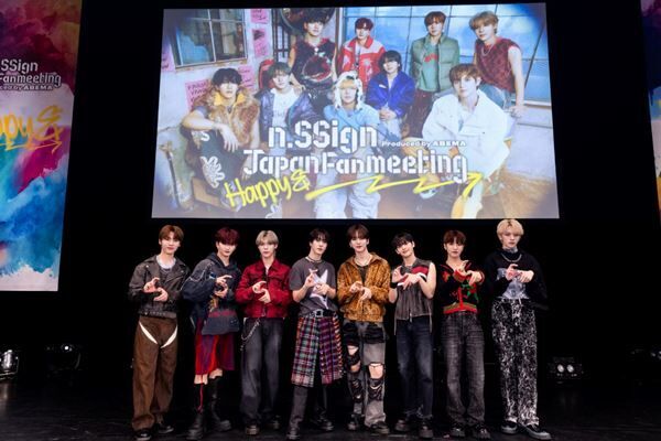 『n.SSign JAPAN FANMEETING ’Happy &’ produced by ABEMA』5月15日(水) 豊洲PIT 左から）エディ、ジュニョク、ロビン、カズタ、ハンジュン、ソンユン、ヒウォン、ロレンス