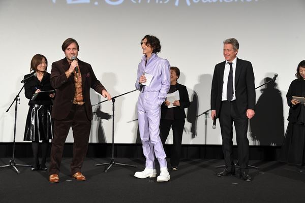 ティモシー・シャラメ、日本でもハグにサインに神対応　映画『ウォンカとチョコレート工場のはじまり』来日イベント開催