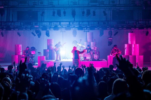 Dios、会場全体がダンスフロアへと変貌！ 『ガソリンツアー 2024』全国ツアー最終公演に密着