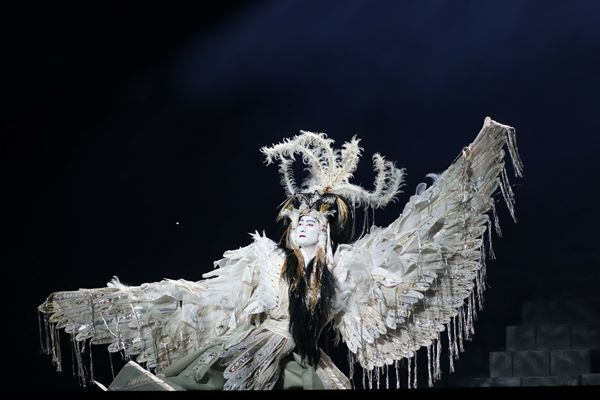 【レポート】スーパー歌舞伎『ヤマトタケル』上演中。隼人、團子、米吉の新世代で見せるスペクタクル。