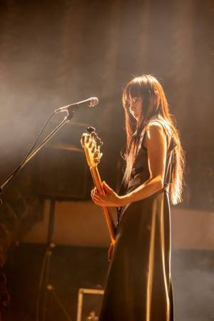 フラッド×金属バットによる“日本で一番ワケの分からない夜” 『KINZOKU Bat NIGHT』オフィシャルレポート