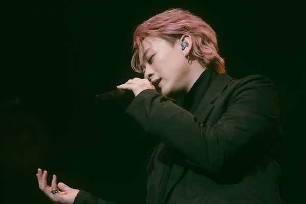 超特急タカシ＆シューヤのアコースティックライブ『せぶいれのうた』Zepp Haneda第2部レポート「この人と一緒なら死ぬまで歌い続けられる」