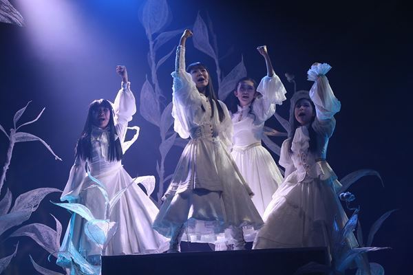 TRUMPシリーズ15周年の幕開け　ミュージカル『LILIUM -リリウム 新約少女純潔歌劇-』初日公演レポート