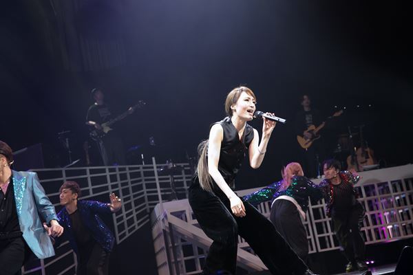 望海風斗、3度目の全国ツアー『Hello,』開幕　「会場と一体になって盛り上がれれば」