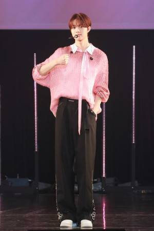 &TEAM、1stシングル『五月雨 (Samidare)』のメディアショーケースで初のアリーナツアー開催をサプライズ発表