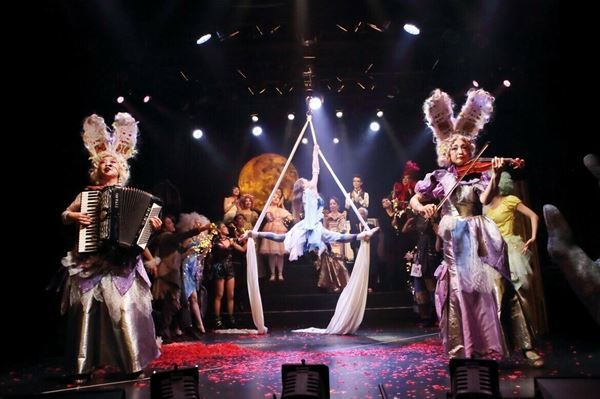 Project Nyxがニューヨークのアンダー・ザ・レーダー・フェスティバルに参加　寺山修司『青ひげ公の城』を上演