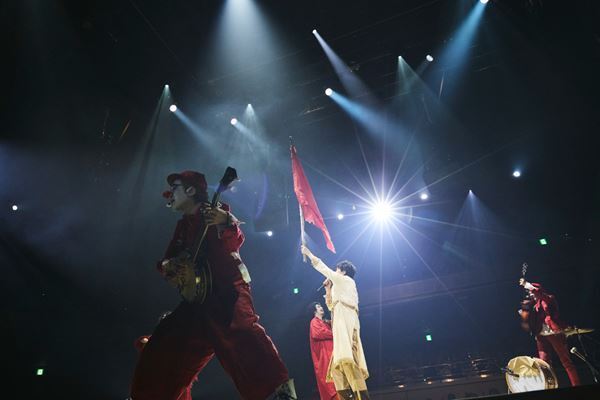 森山直太朗『素晴らしい世界』〈番外篇〉「たった今の“答え”にたどり着いたその瞬間を僕は『素晴らしい世界』と名づけます」【レポート】