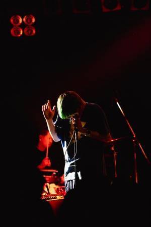 【ライブレポート】Kroi、自身初の全国ツアー開幕。強烈な求心力を放つライブパフォーマンス