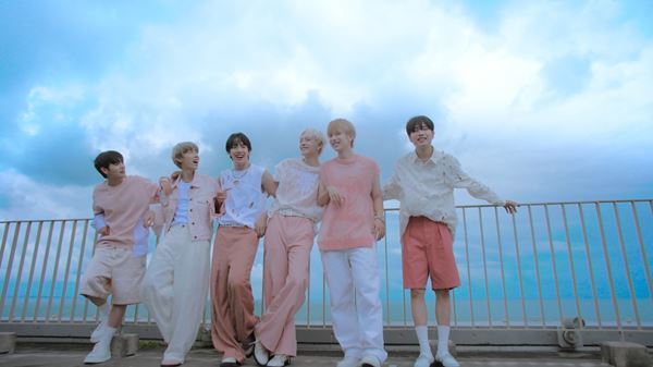 n.SSign、日本2ndシングル「EVERBLUE」MV公開　青春を感じさせる清涼感あふれる映像に