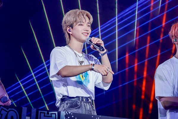 「愛には愛で返していきたい」BUDDiiSがファンにこれからを誓ったライブ「BUDDiiS vol.06 -BRILLIANT-」ライブレポート